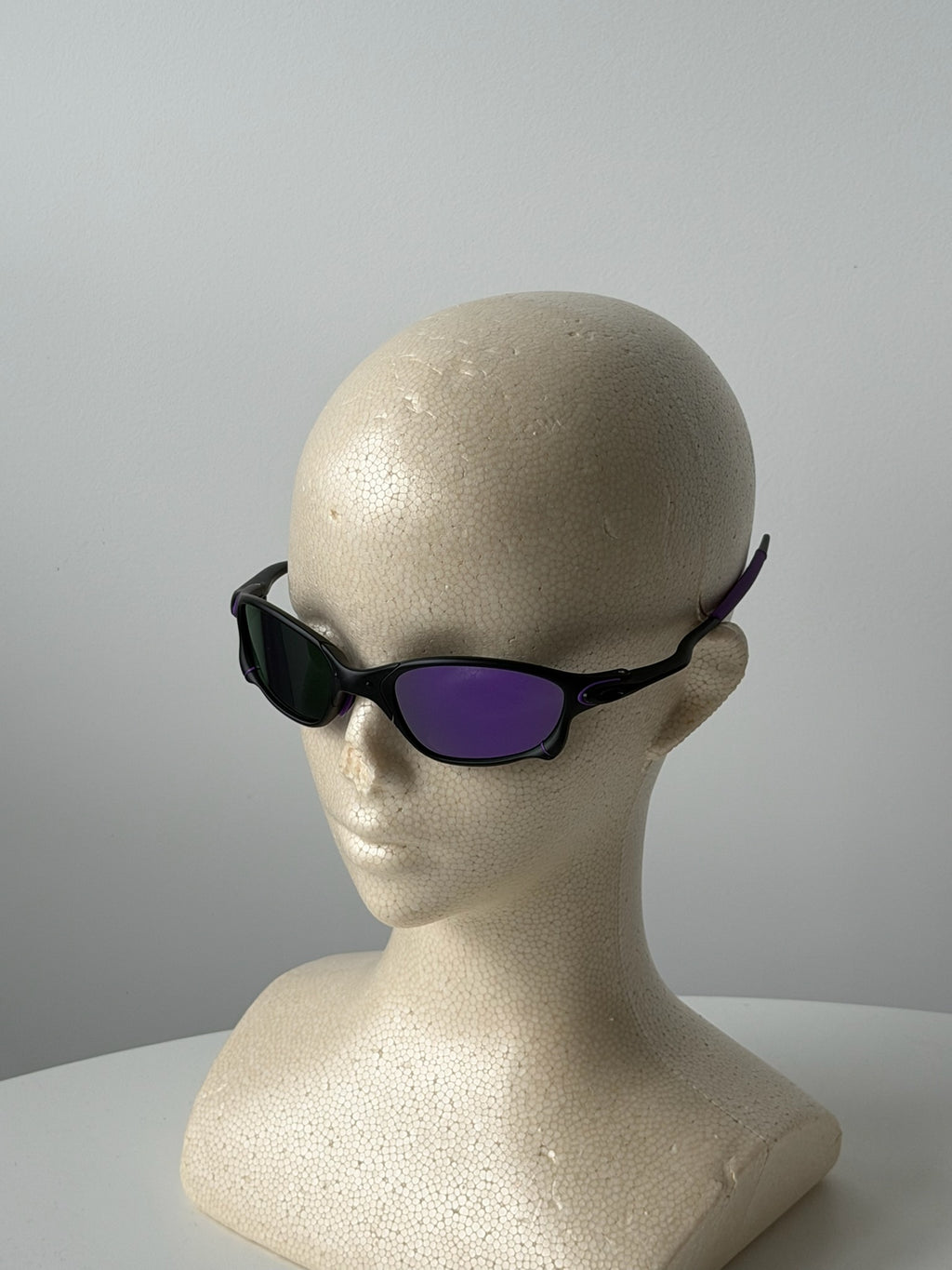 Vintage Oakley Juliet 2.0 – Black Frame / Purple Lens with Purple Accents