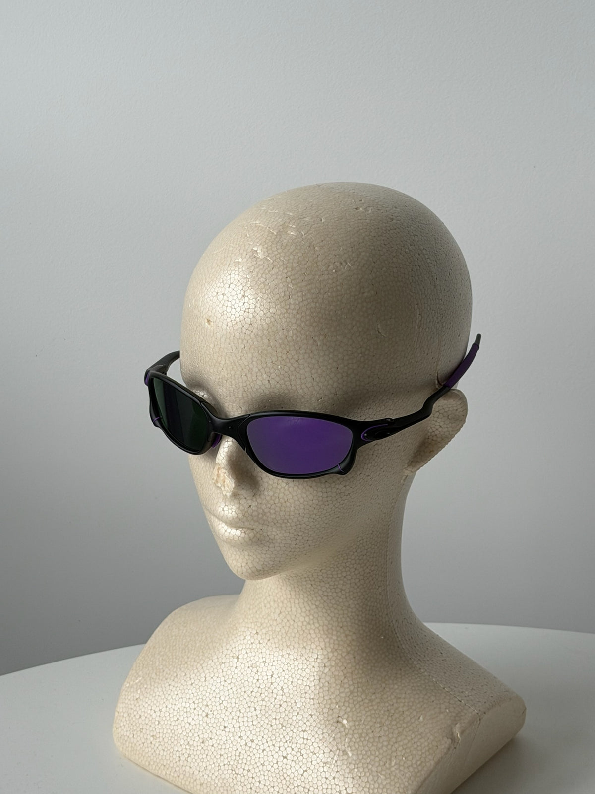 Vintage Oakley Juliet 2.0 – Black Frame / Purple Lens with Purple Accents