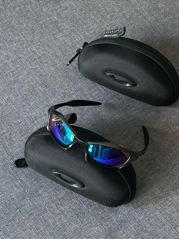 Vintage Oakley Sunglasses: Charcoal Frame, Blue–Purple Iridium Mirrored Lenses with Case