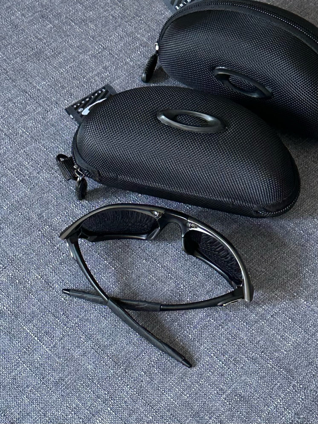 Vintage Oakley Sunglasses: Polished Charcoal Frame, Black Lenses with Case