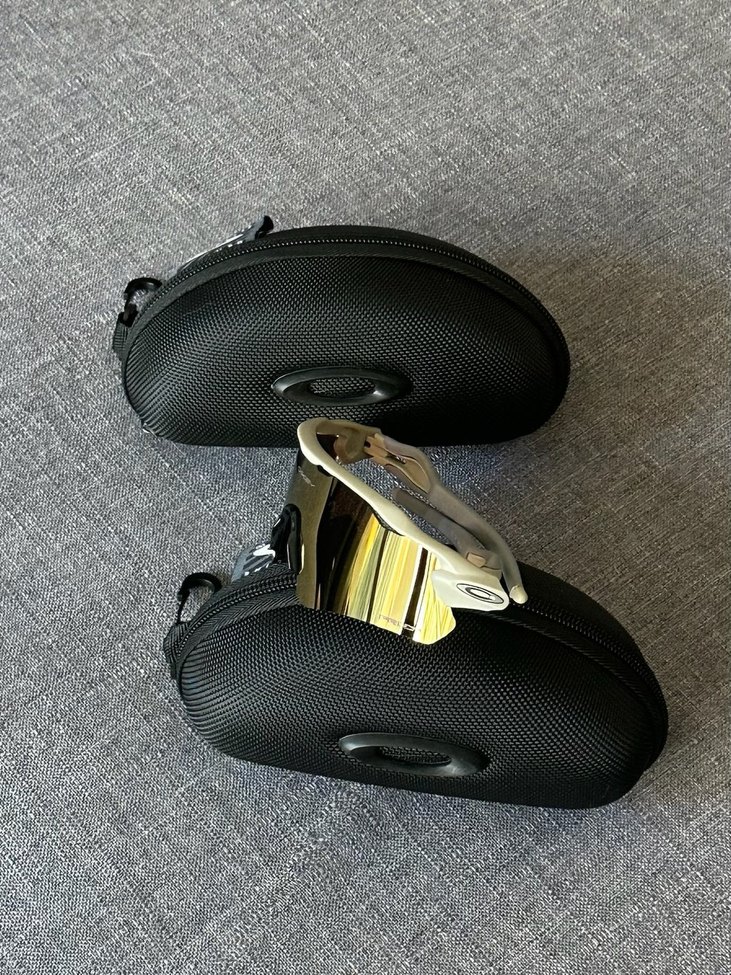 Oakley Performance Shield Sunglasses – Chrome Yellowish Lens Oakley-Style Sport Frame