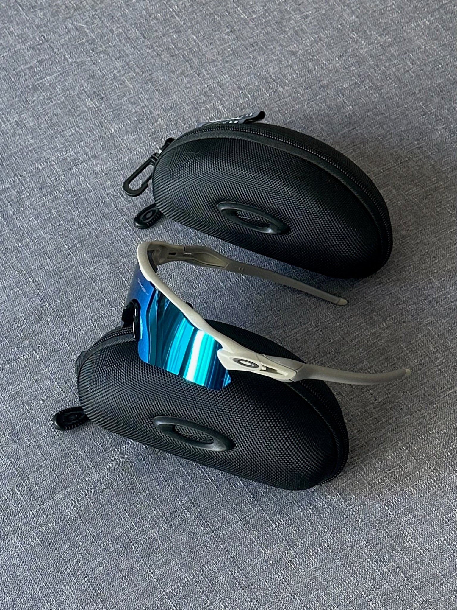 Oakley Performance Shield Sunglasses – Ocean Blue Lens Oakley-Style Sport Frame