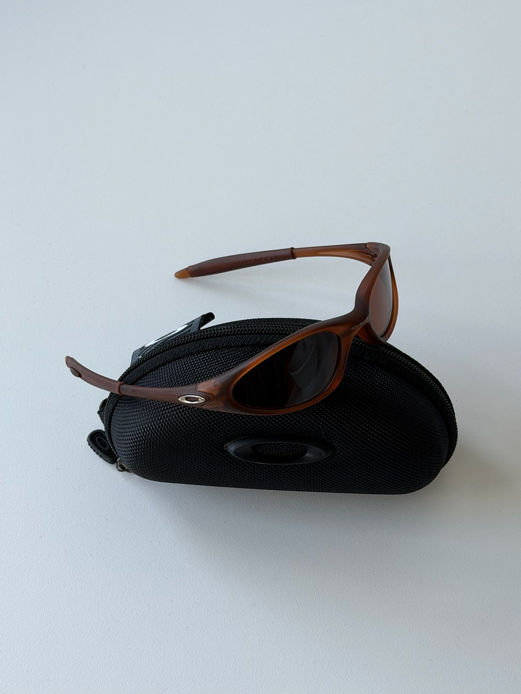 Oakley Eye Jacket Gen 1 Sunglasses – Transparent Brown / Brown
