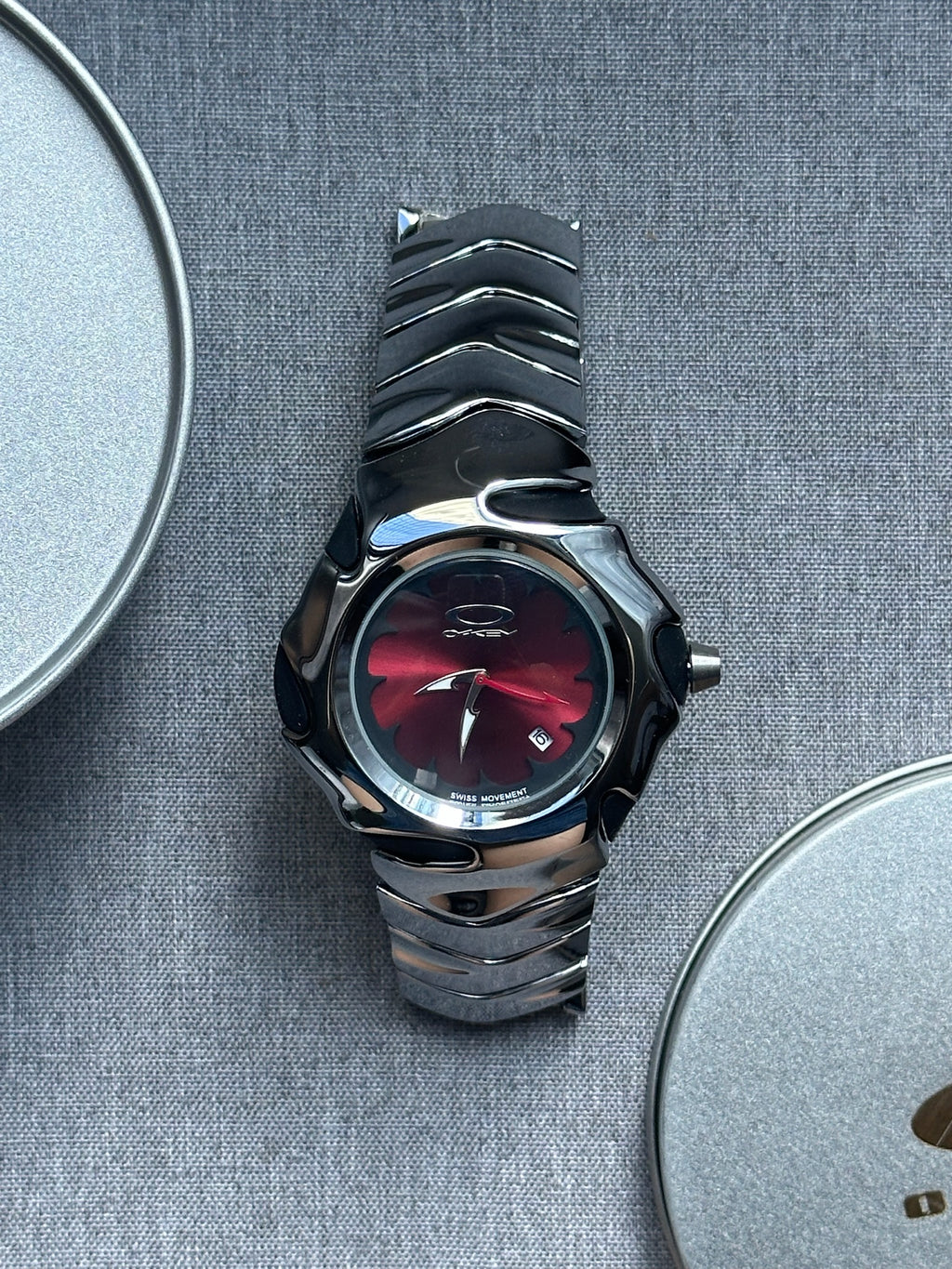 Oakley Blade Watch – Red dial Silver SHINY Stainless Steel, Swiss Movement, Collectible Men’s Watch
