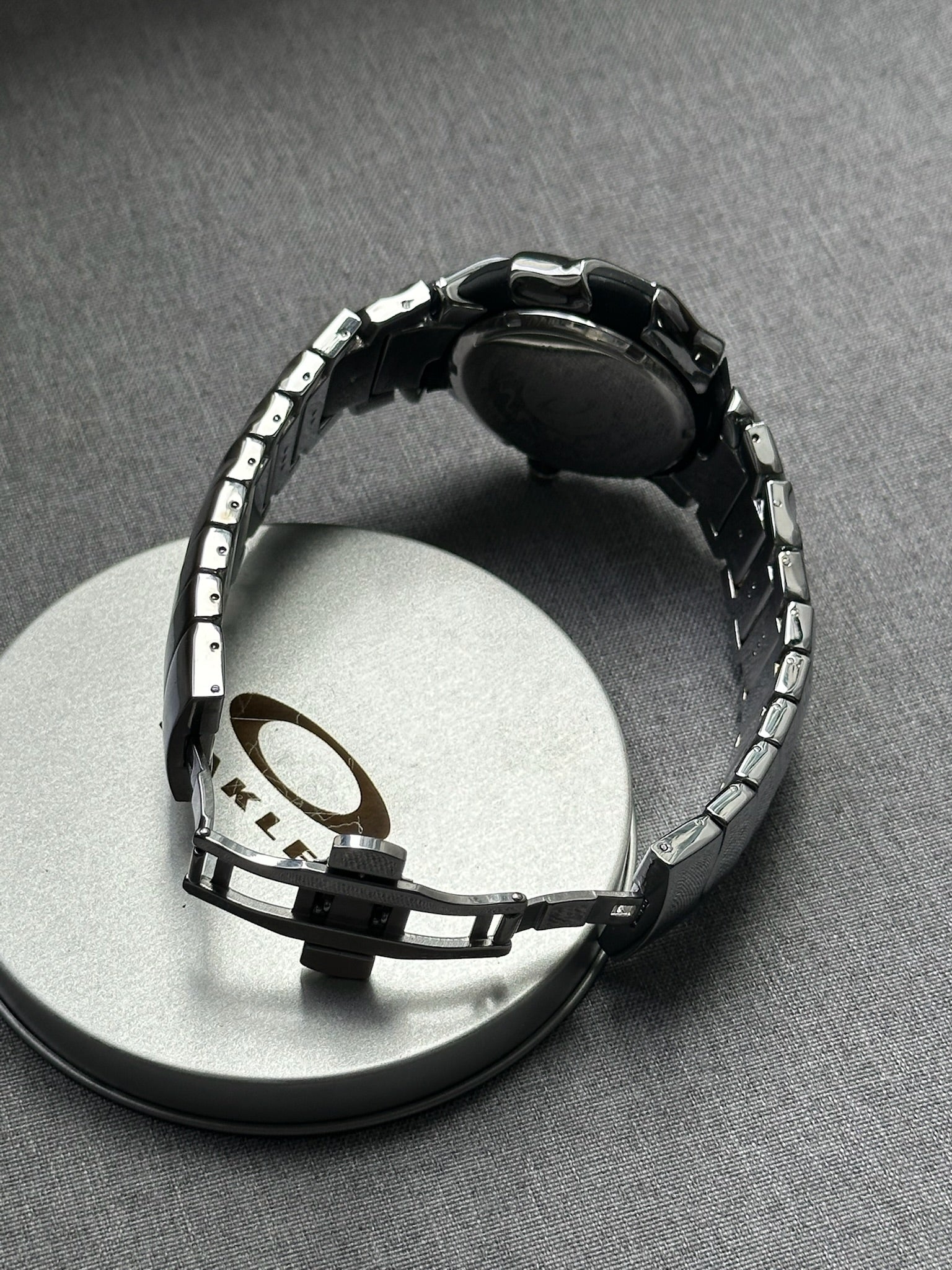 Oakley Blade Watch – Green Dial, Shiny Stainless Steel, Swiss Movement, Rare Collectible