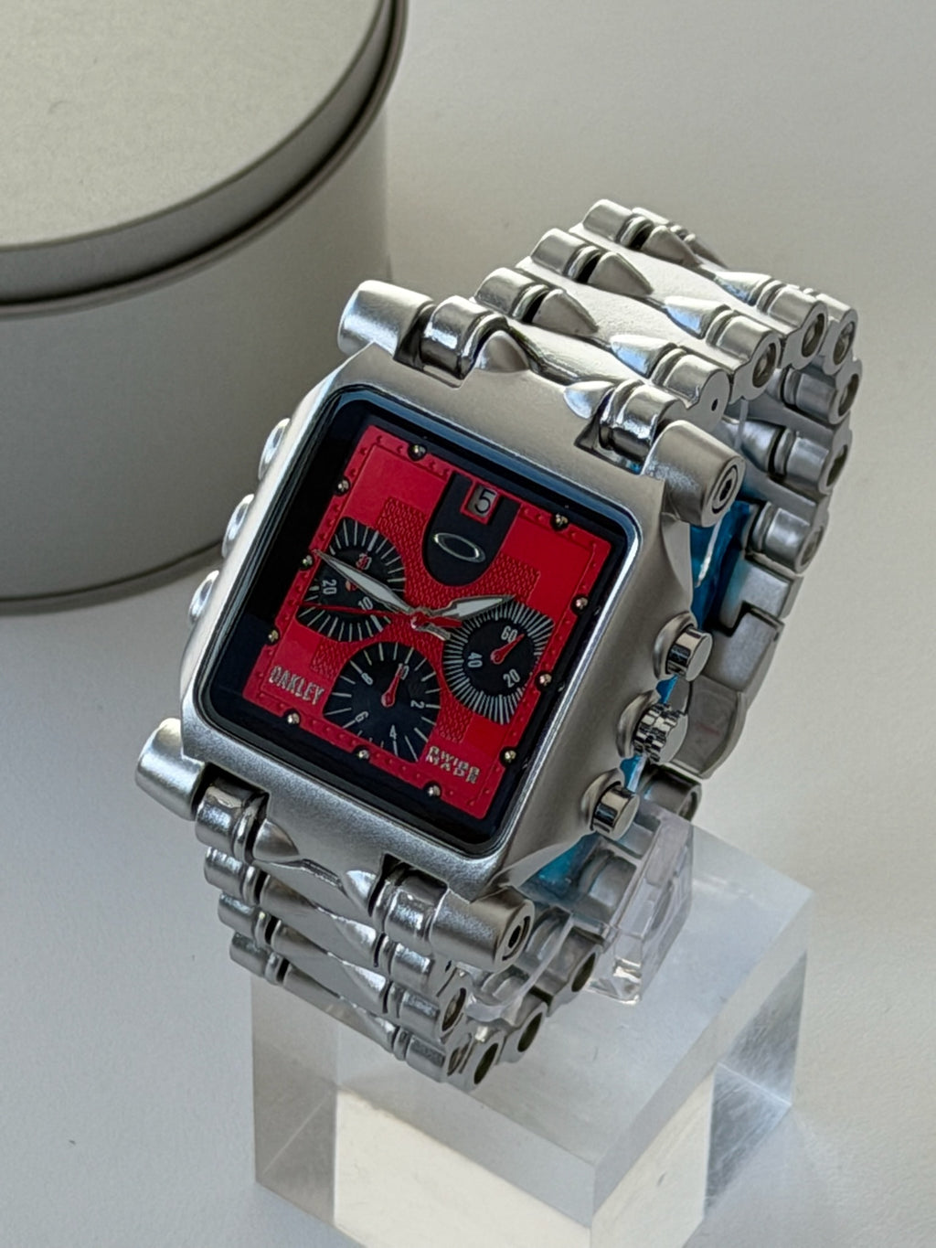 Oakley Minute Machine Watch – Silver / Red Dial