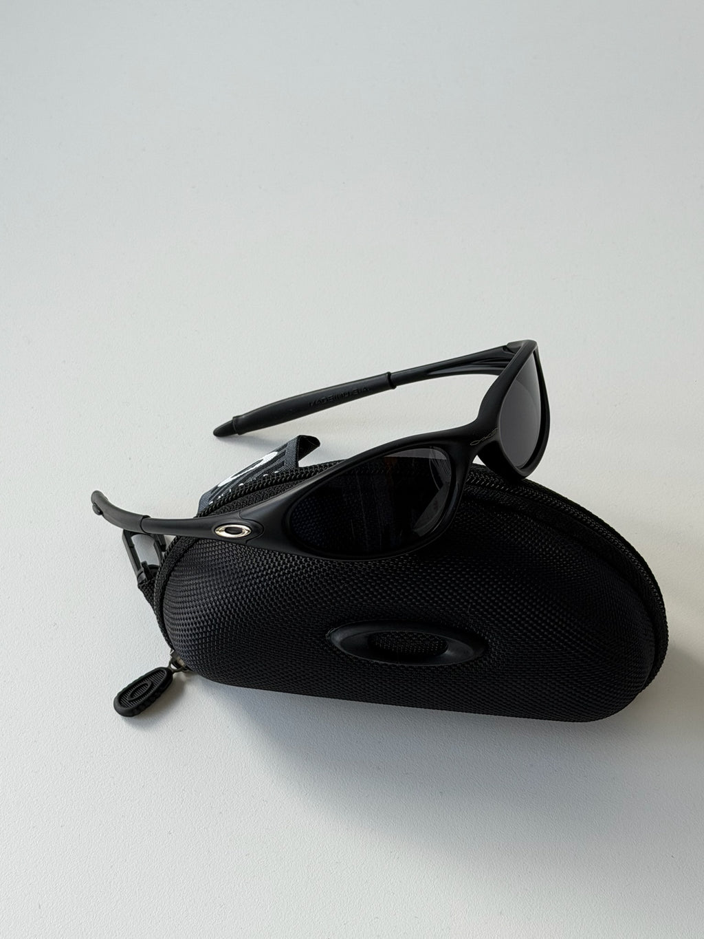 Oakley Eye Jacket Gen 1 Sunglasses – Matte Black / Black