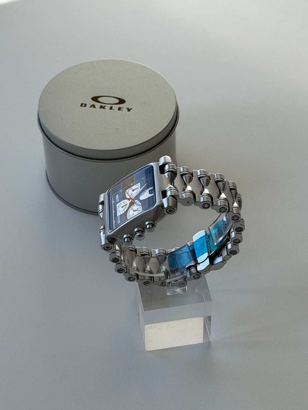 Oakley Minute Machine Watch – Silver / Black Dial