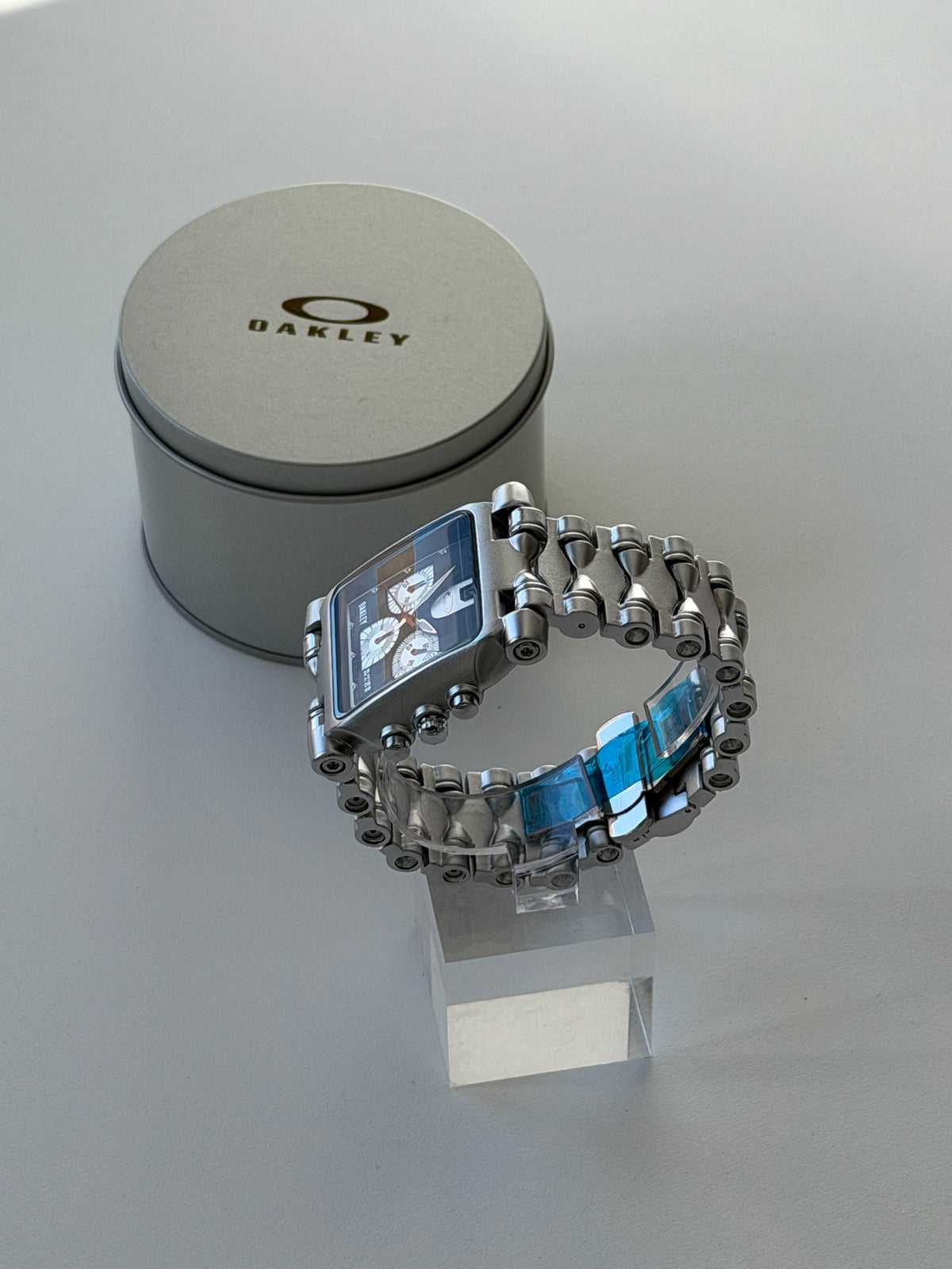 Oakley Minute Machine Watch – Silver / Black Dial