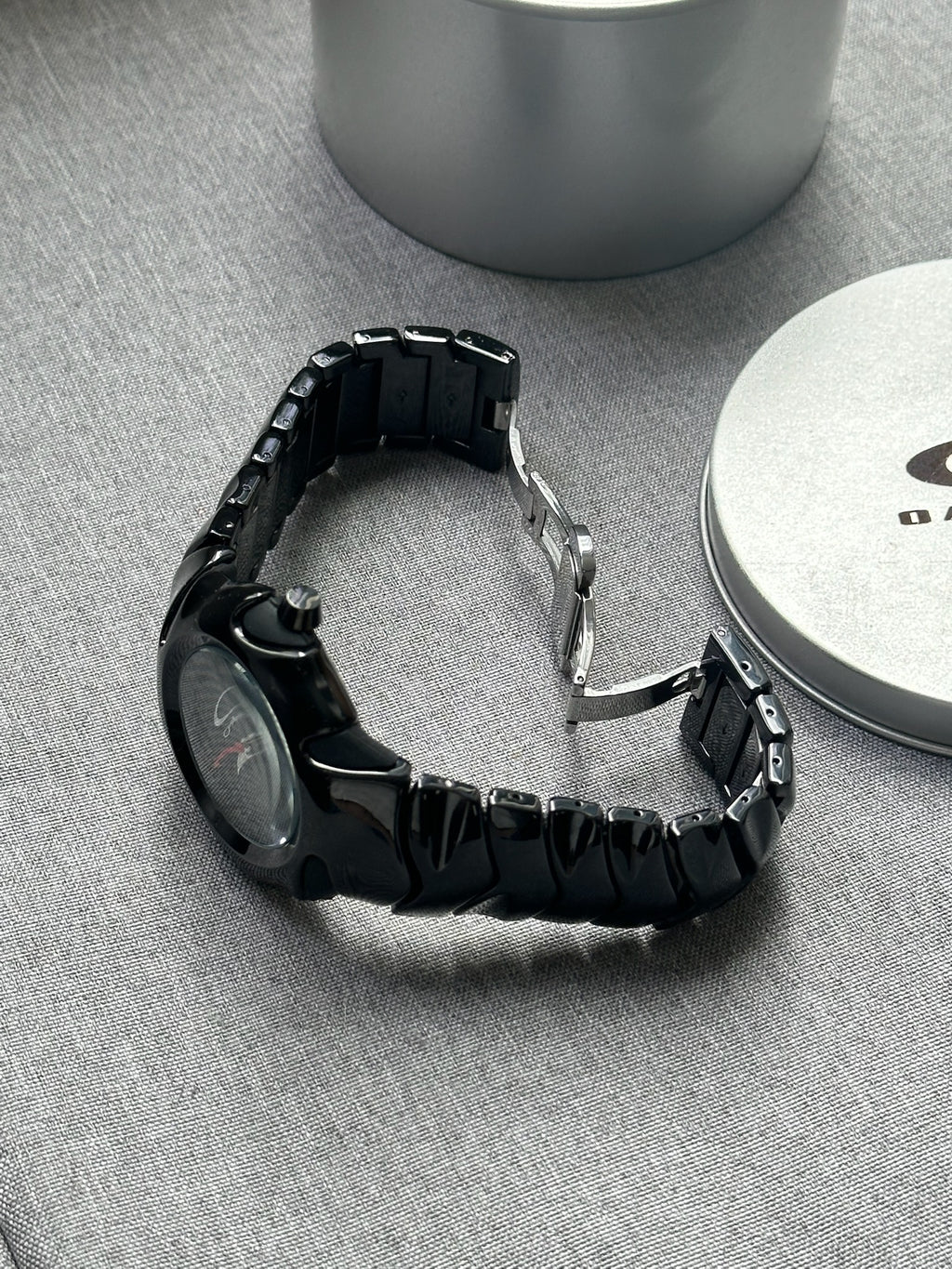 Oakley Time Tank Watch – Black dial Black SHINY Stainless Steel, Swiss Movement, Collectible Men’s Watch