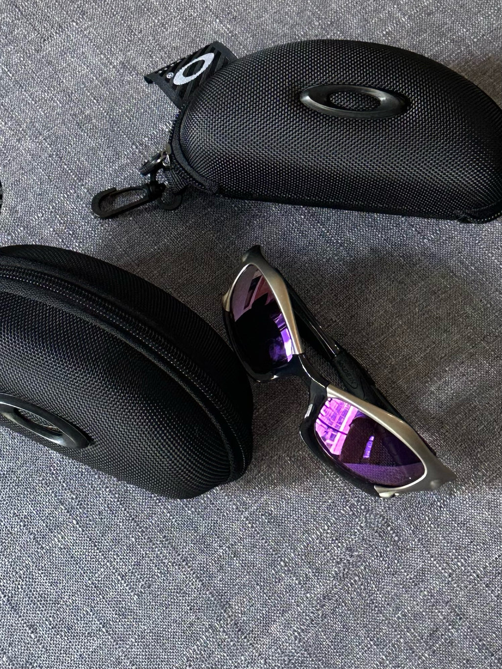 Vintage Oakley Sunglasses: Silver Frame, Purple Lenses with Case