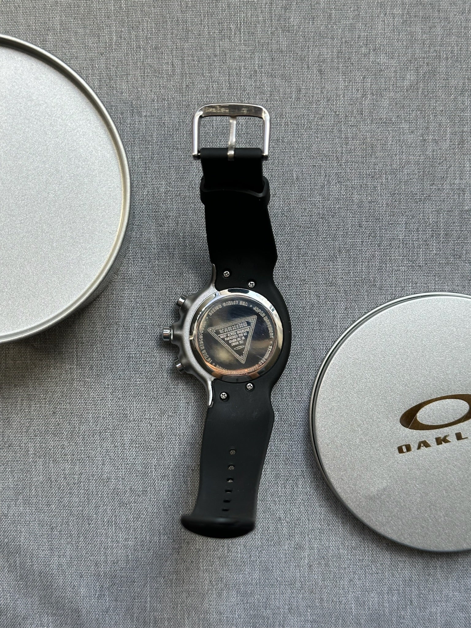 Oakley Chronograph Watch – Red Dial with Rubber Strap