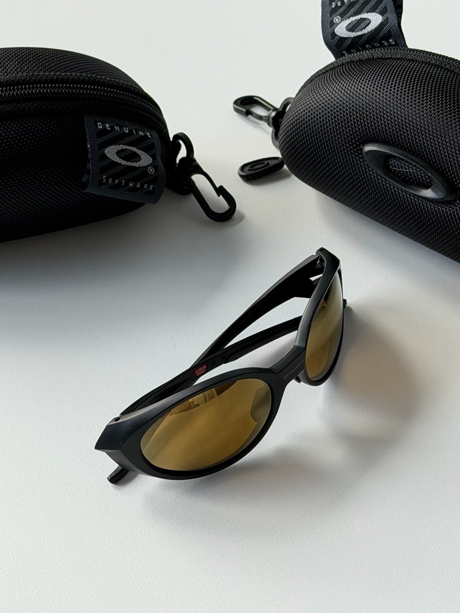 Oakley Eye Jacket Sunglasses – Matte Black Frame / Gold Mirror Lens | Vintage Y2K Wraparound Shades