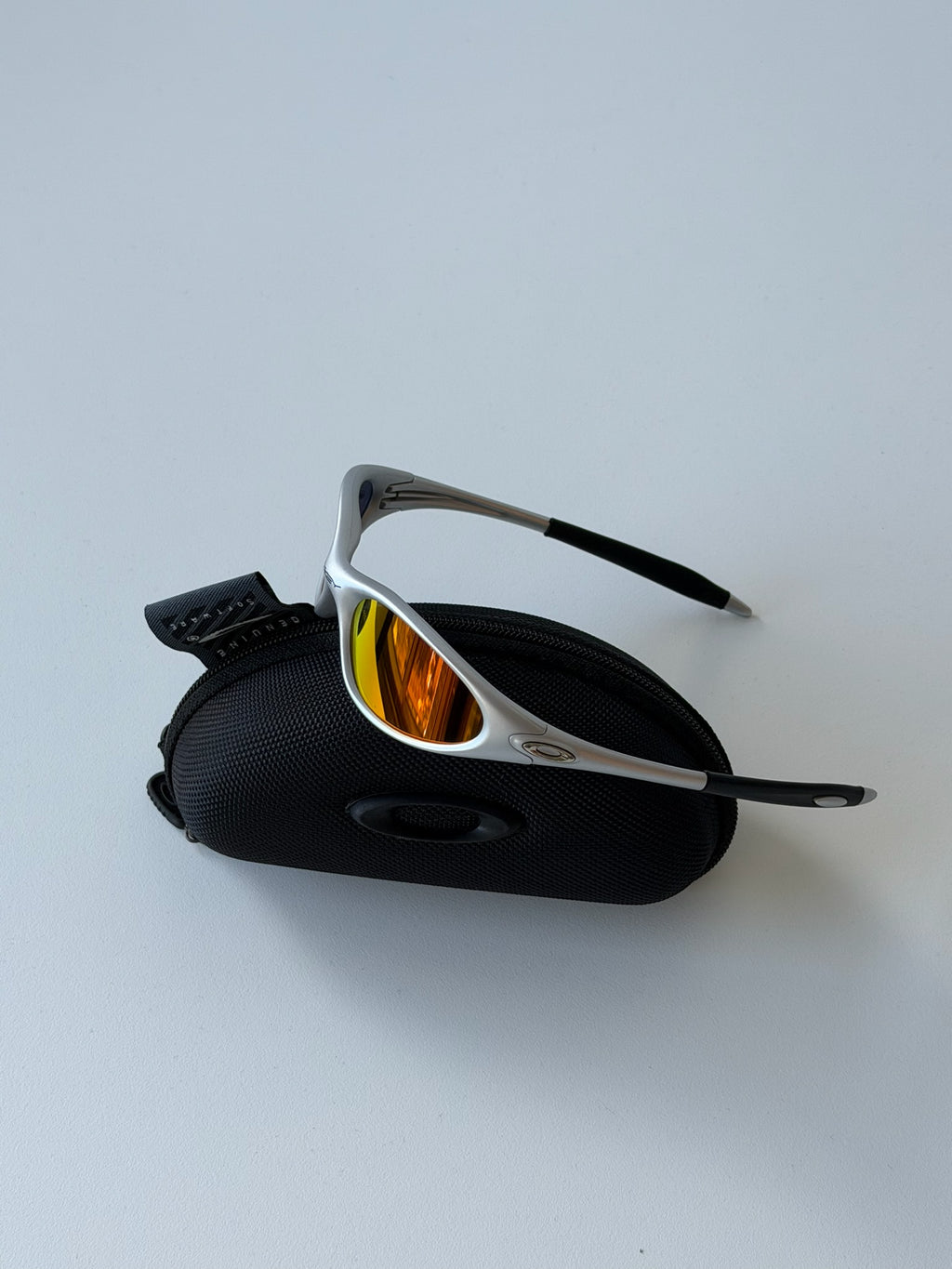 Oakley Eye Jacket Gen 1 Sunglasses – Silver / Fire Red