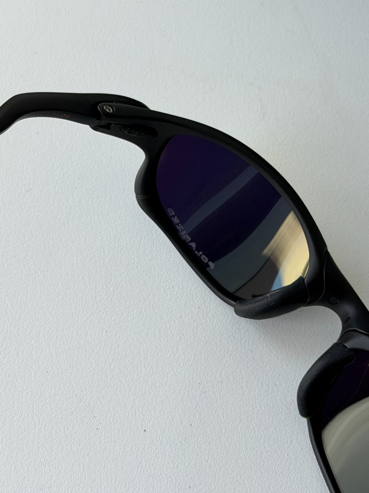 Vintage Oakley Juliet 2.0 – Black Frame / Green Iridescent Mirror Lens