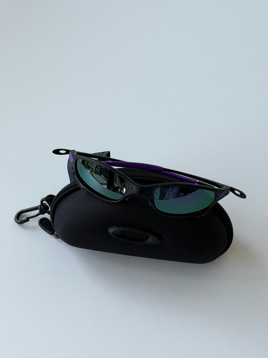 Vintage Oakley Juliet 1.0 – Black Frame / Purple Lens with Purple Accents