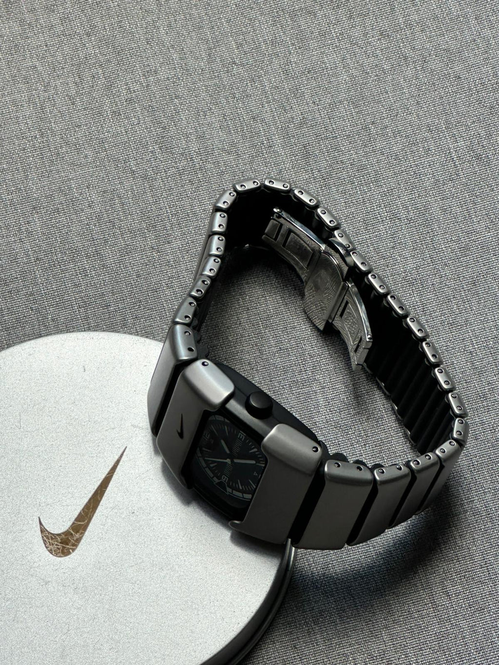 Nike D-Line Satin Silver Analogue Watch with White Dial | Rare Collect ...