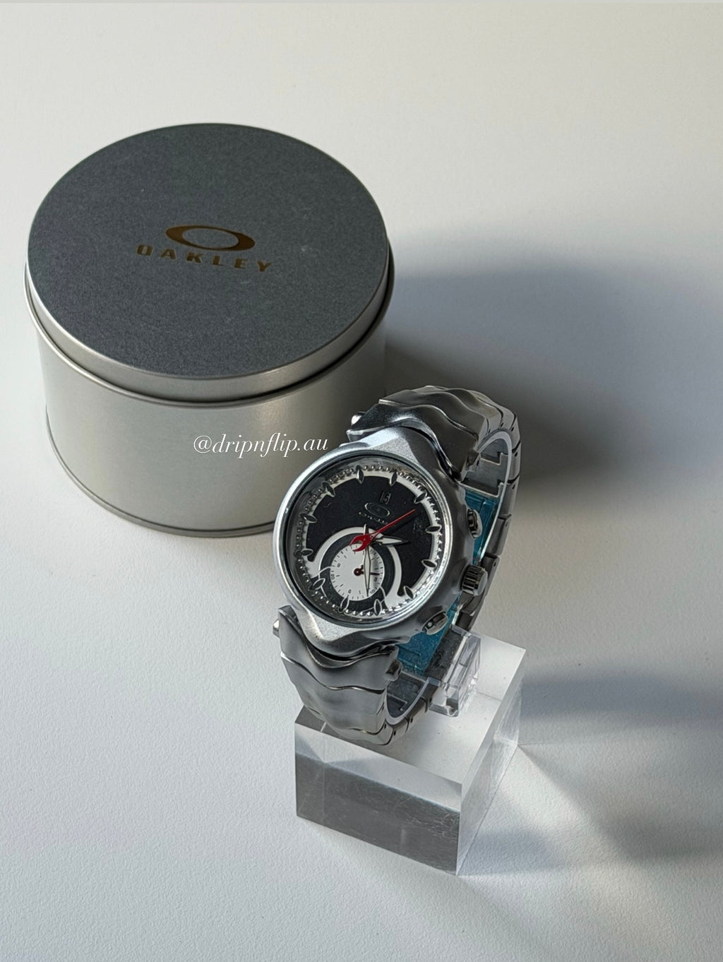 Oakley Judge Watch – Matte Silver / Black Dial