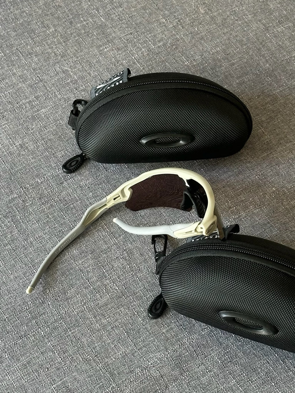 Oakley Performance Shield Sunglasses – Chrome Yellowish Lens Oakley-Style Sport Frame