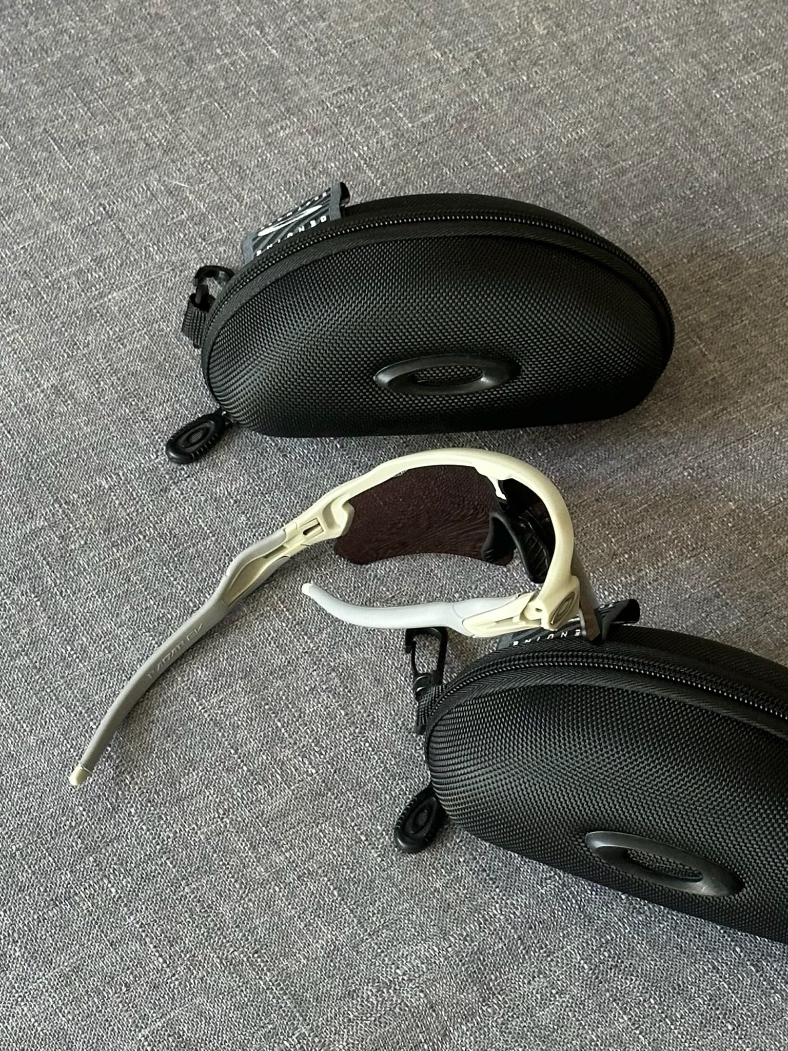 Oakley Performance Shield Sunglasses – Chrome Yellowish Lens Oakley-Style Sport Frame