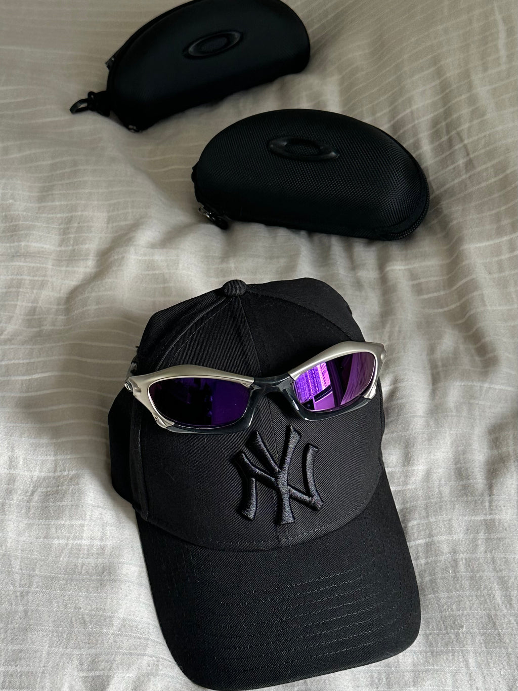 Vintage Oakley Sunglasses: Silver Frame, Purple Lenses with Case