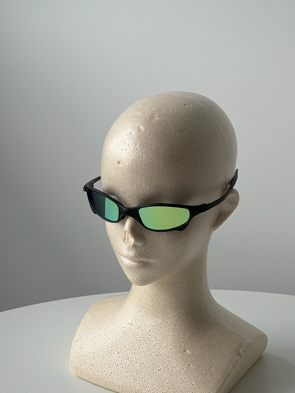 Vintage Oakley Juliet 1.0 – Black Frame / Green Iridescent Mirror Lens