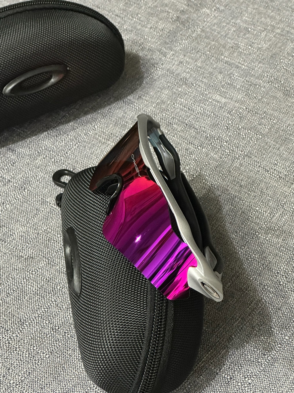 Oakley Performance Shield Sunglasses – Iridium Purple/Red Lens Oakley-Style Sport Frame