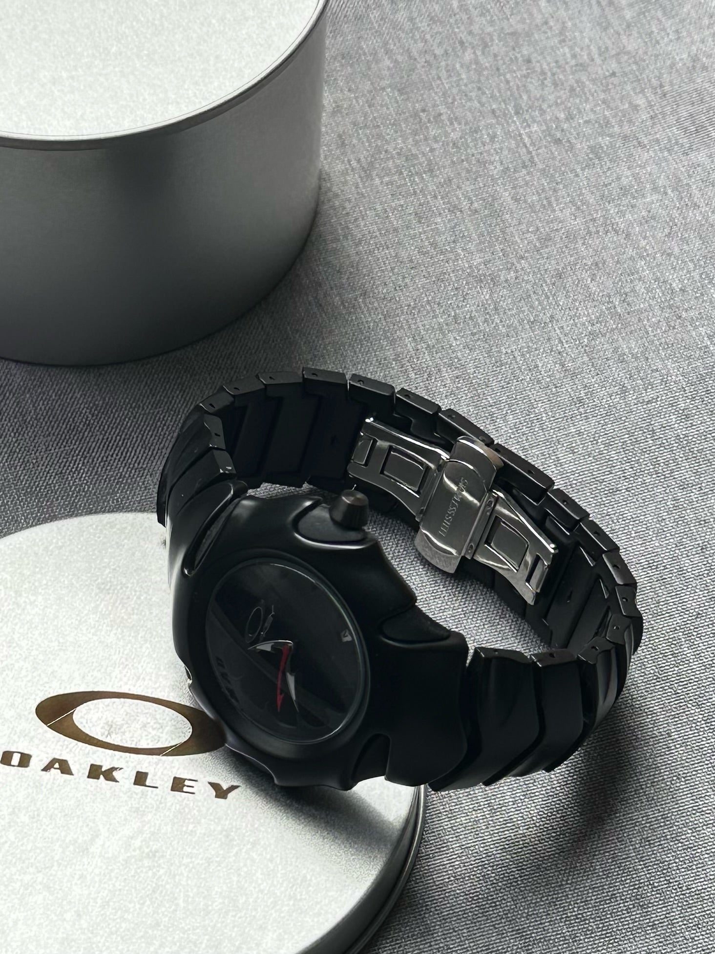 Oakley Blade Watch – Black dial Black Brushed Stainless Steel, Swiss Movement, Collectible Men’s Watch