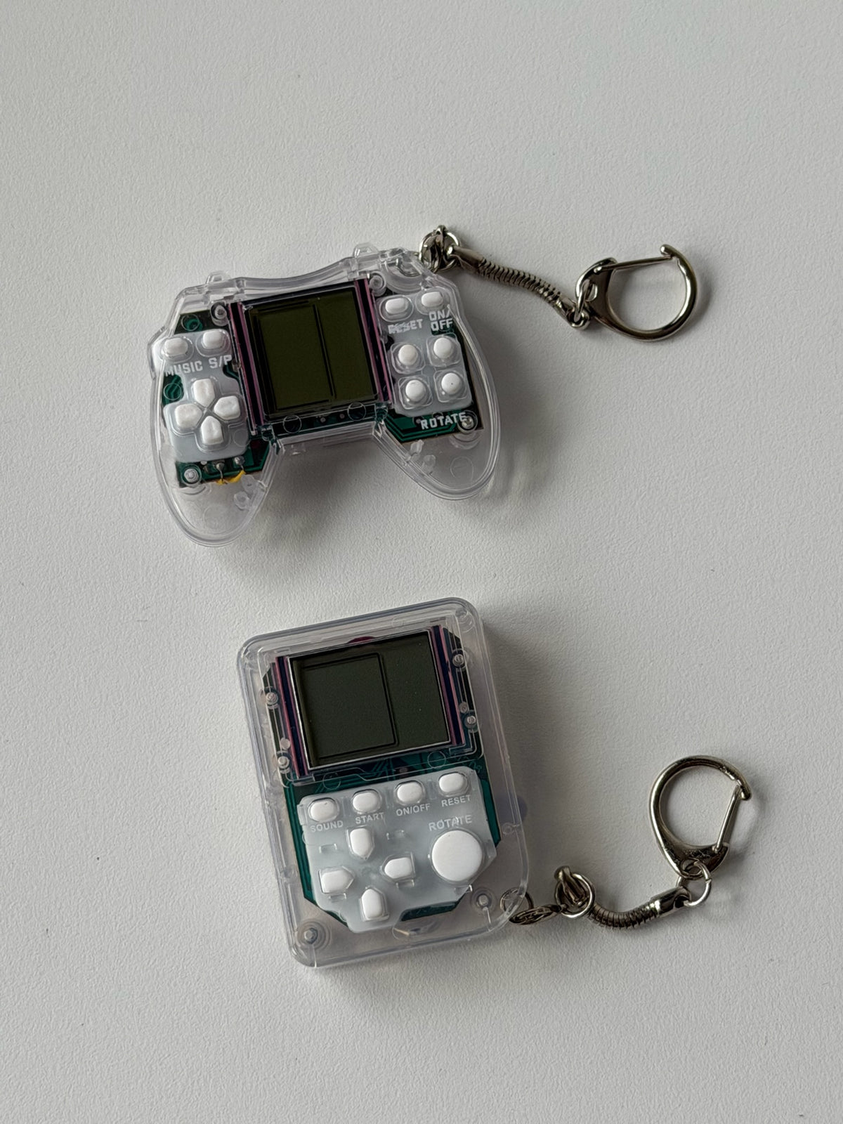 Y2K Transparent Mini Tetris Game Keychain – Playable Retro Gaming Charm