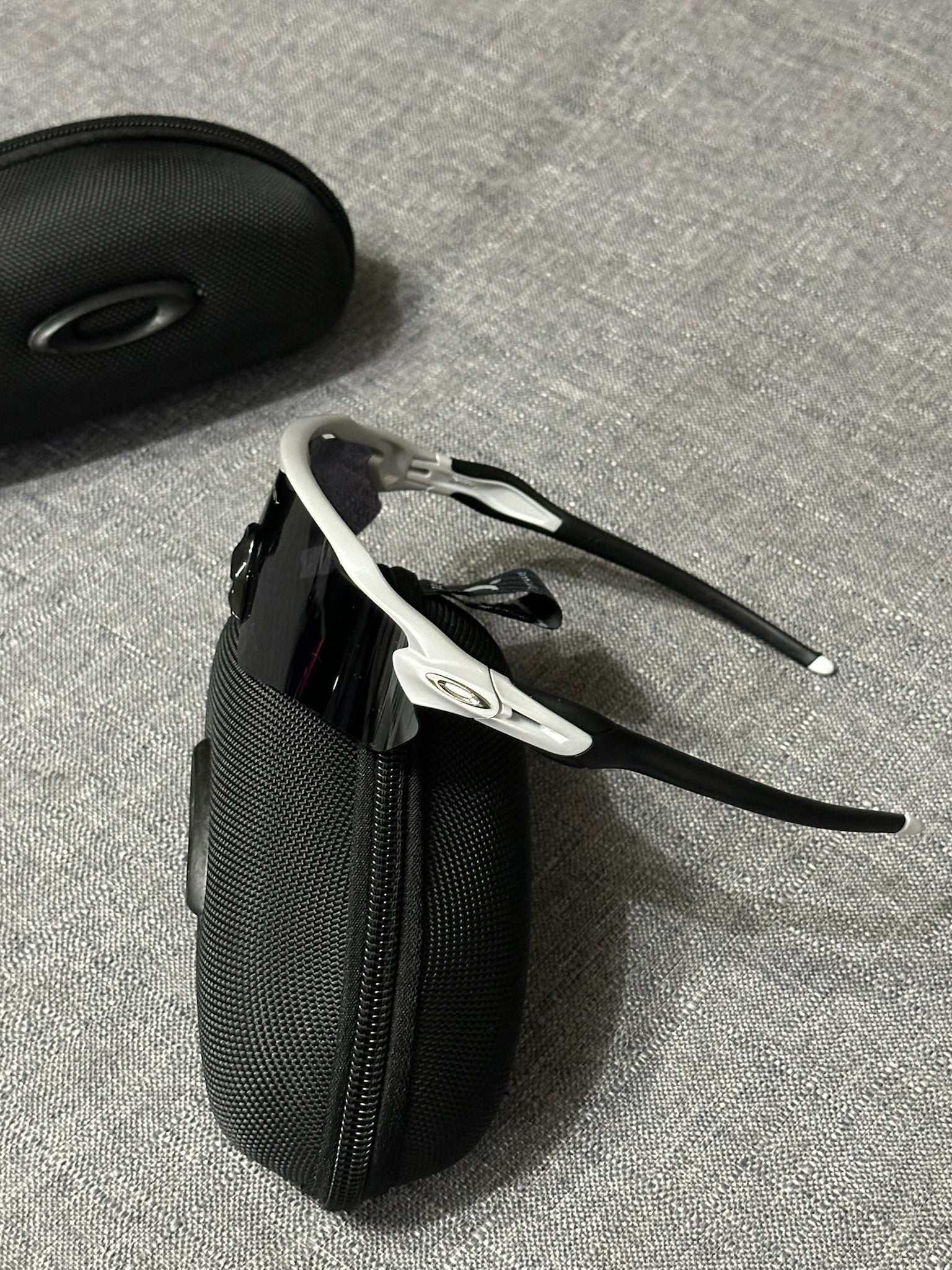 Oakley Performance Shield Sunglasses – Stealth Black Lens Sport Wraparound Frame