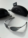 Oakley Eye Jacket Sunglasses – Silver Frame / Black Lens | Y2K Wraparound Sports Shades