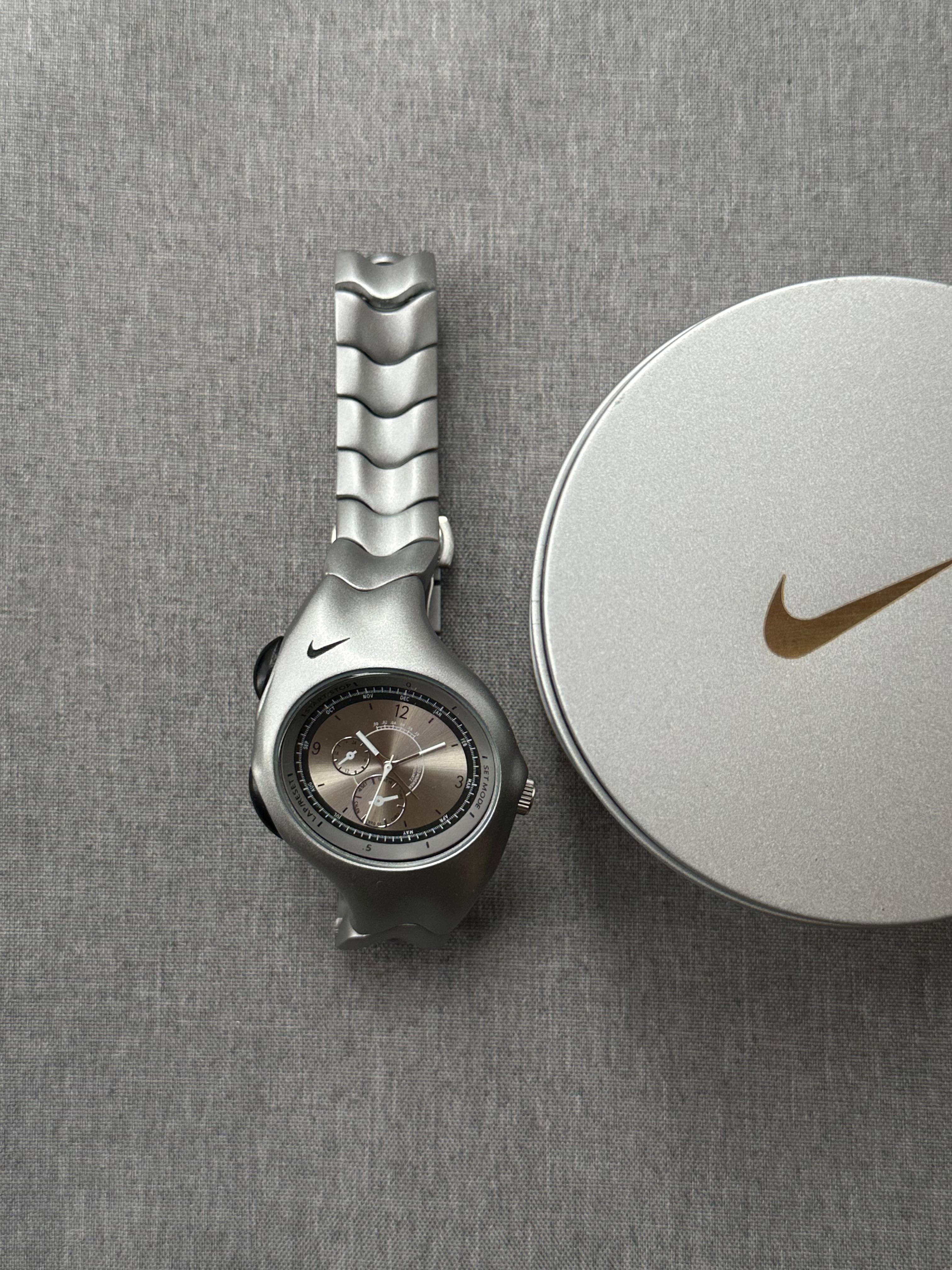 Nike Triax Chronograph Watch Matte Silver – Vintage Grey Stainless Steel Sports Watch, Rare Collectible Timepiece