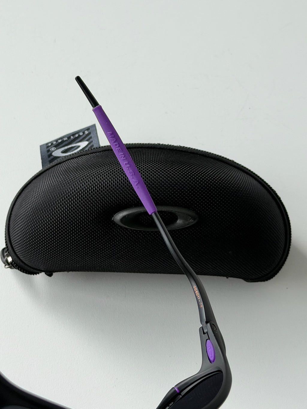 Vintage Oakley Juliet 2.0 – Black Frame / Purple Lens with Purple Accents