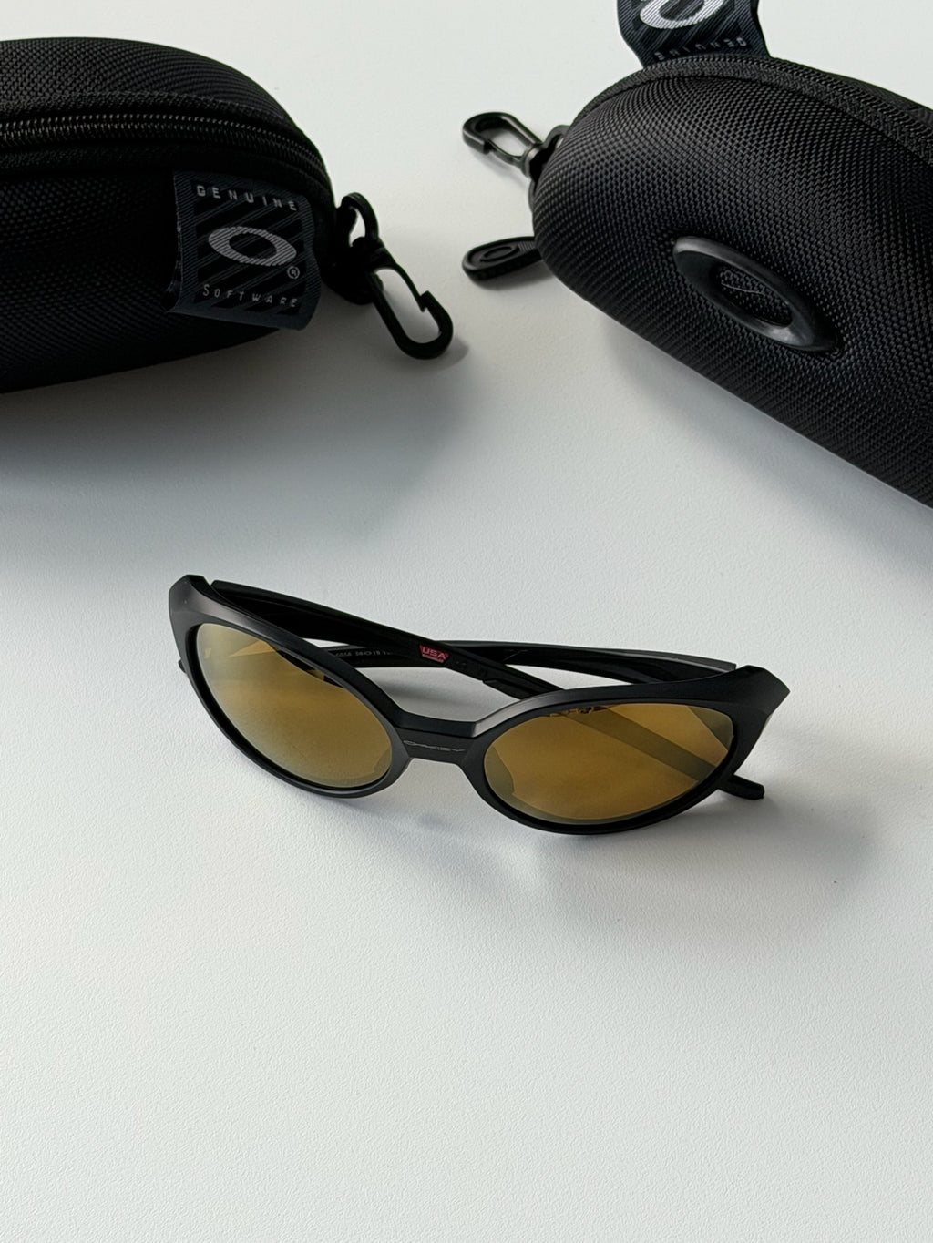 Oakley Eye Jacket Sunglasses – Matte Black Frame / Gold Mirror Lens | Vintage Y2K Wraparound Shades