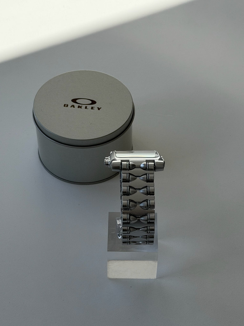 Oakley Minute Machine Watch – Silver / Red Dial