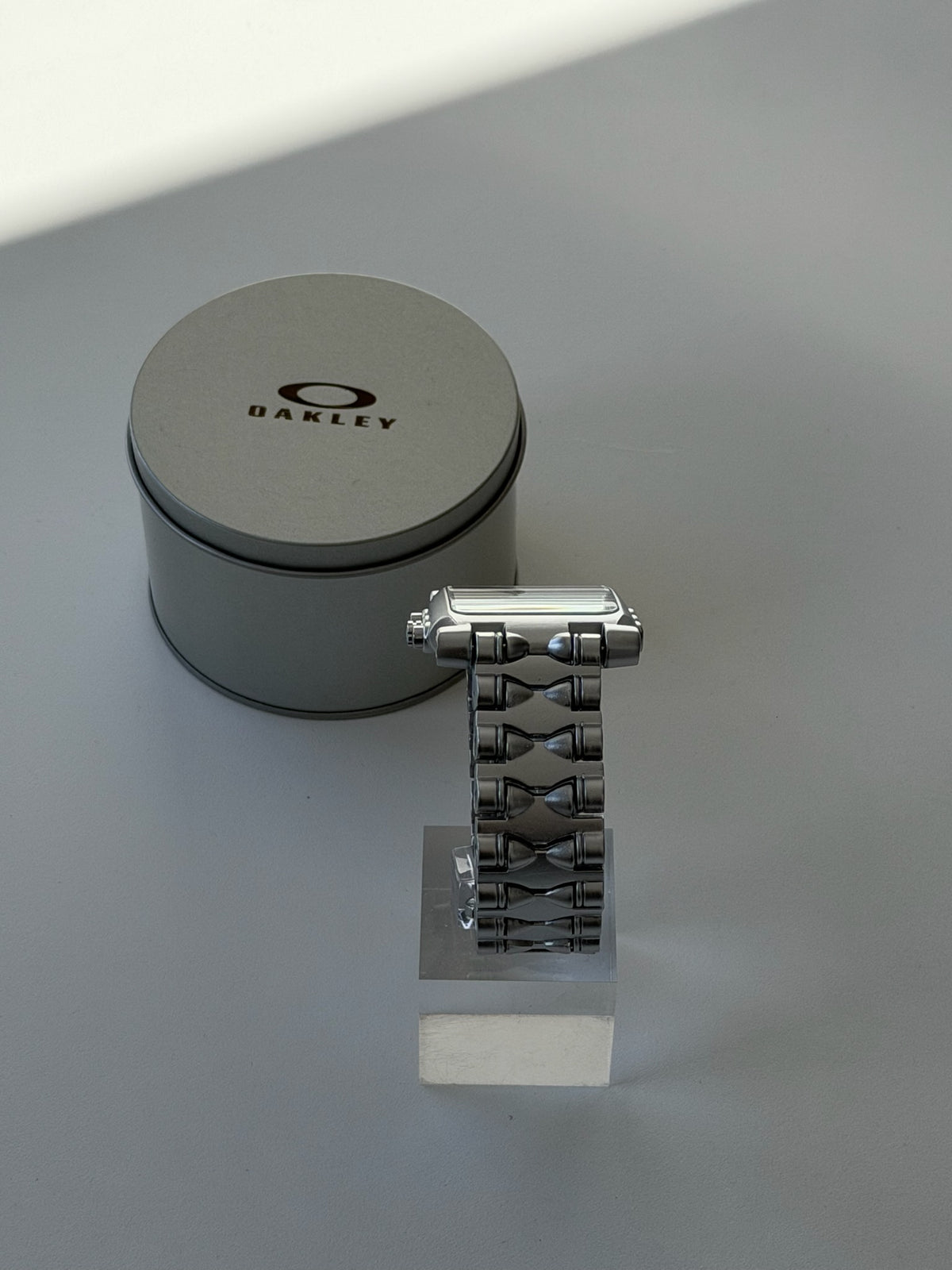 Oakley Minute Machine Watch – Silver / Red Dial