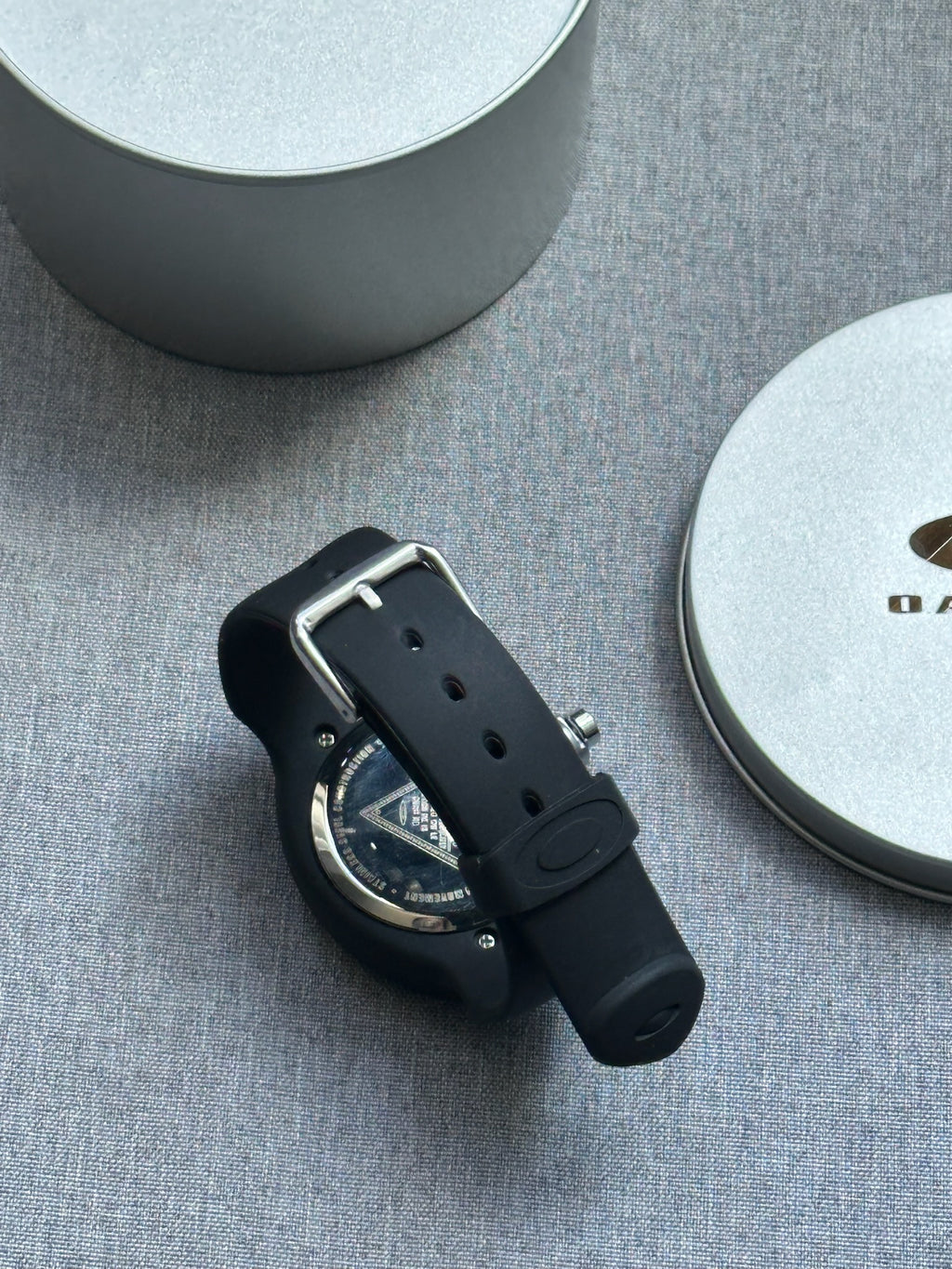 Oakley Chronograph Watch – Yellow Dial with Rubber Strap