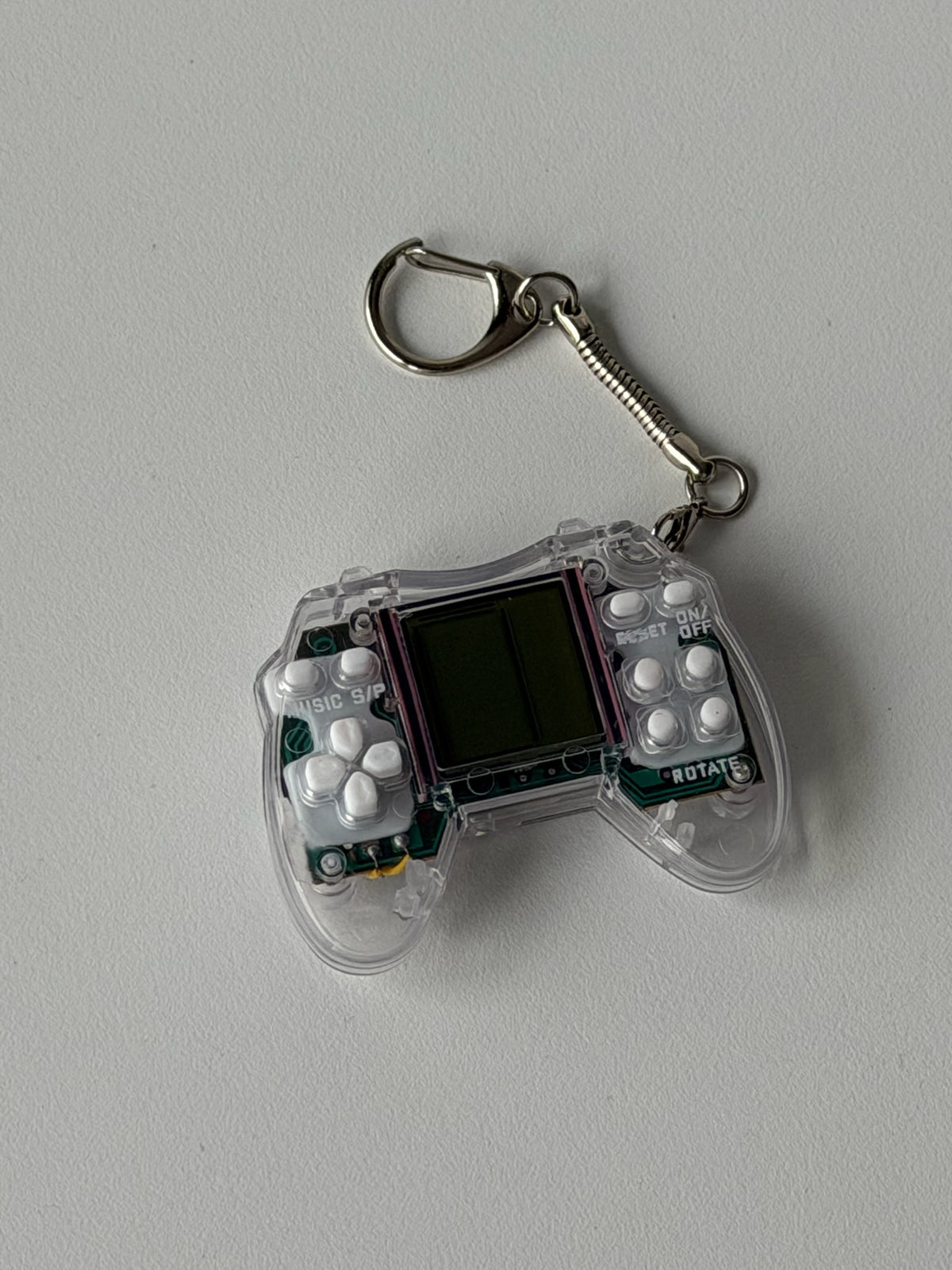 Y2K Transparent Mini Tetris Game Keychain – Playable Retro Gaming Charm