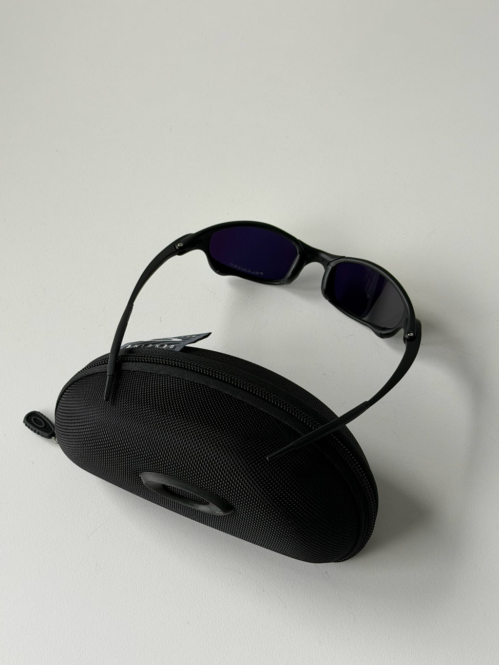 Vintage Oakley Juliet 1.0 – Black Frame / Green Iridescent Mirror Lens