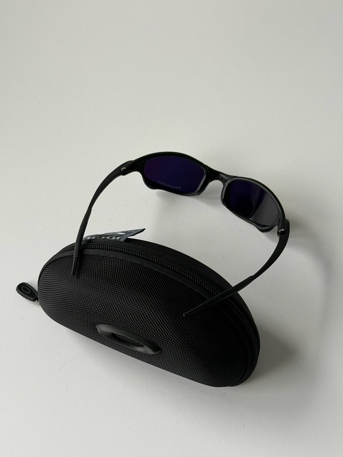 Vintage Oakley Juliet 1.0 – Black Frame / Green Iridescent Mirror Lens