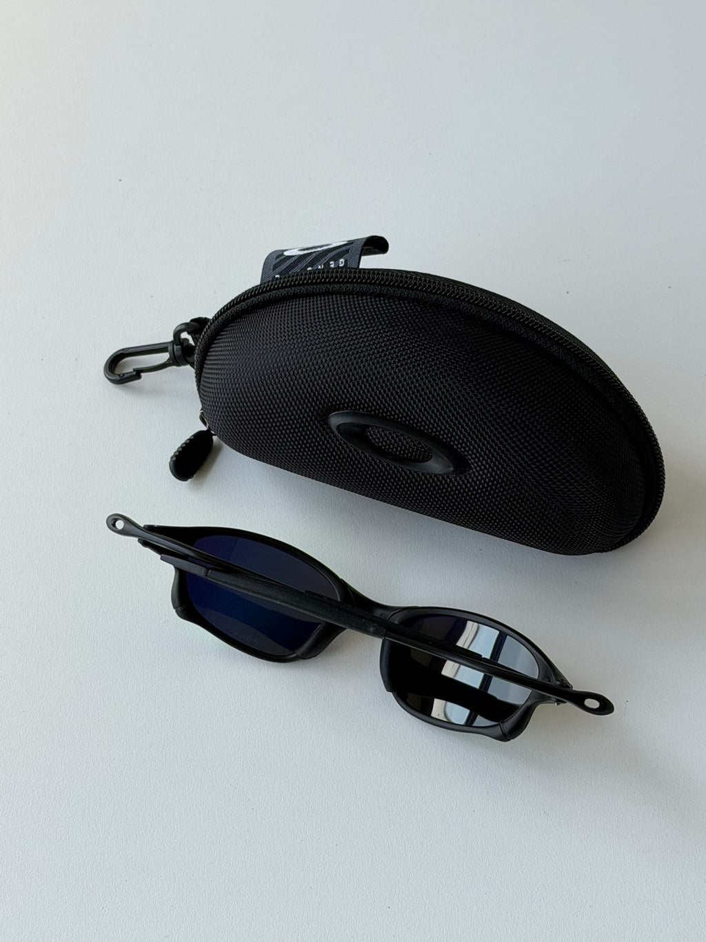 Vintage Oakley Juliet 2.0 – Black Frame / Green Iridescent Mirror Lens