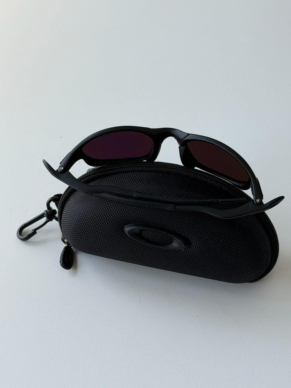 Vintage Oakley Juliet 2.0 – Black Frame / Green Iridescent Mirror Lens