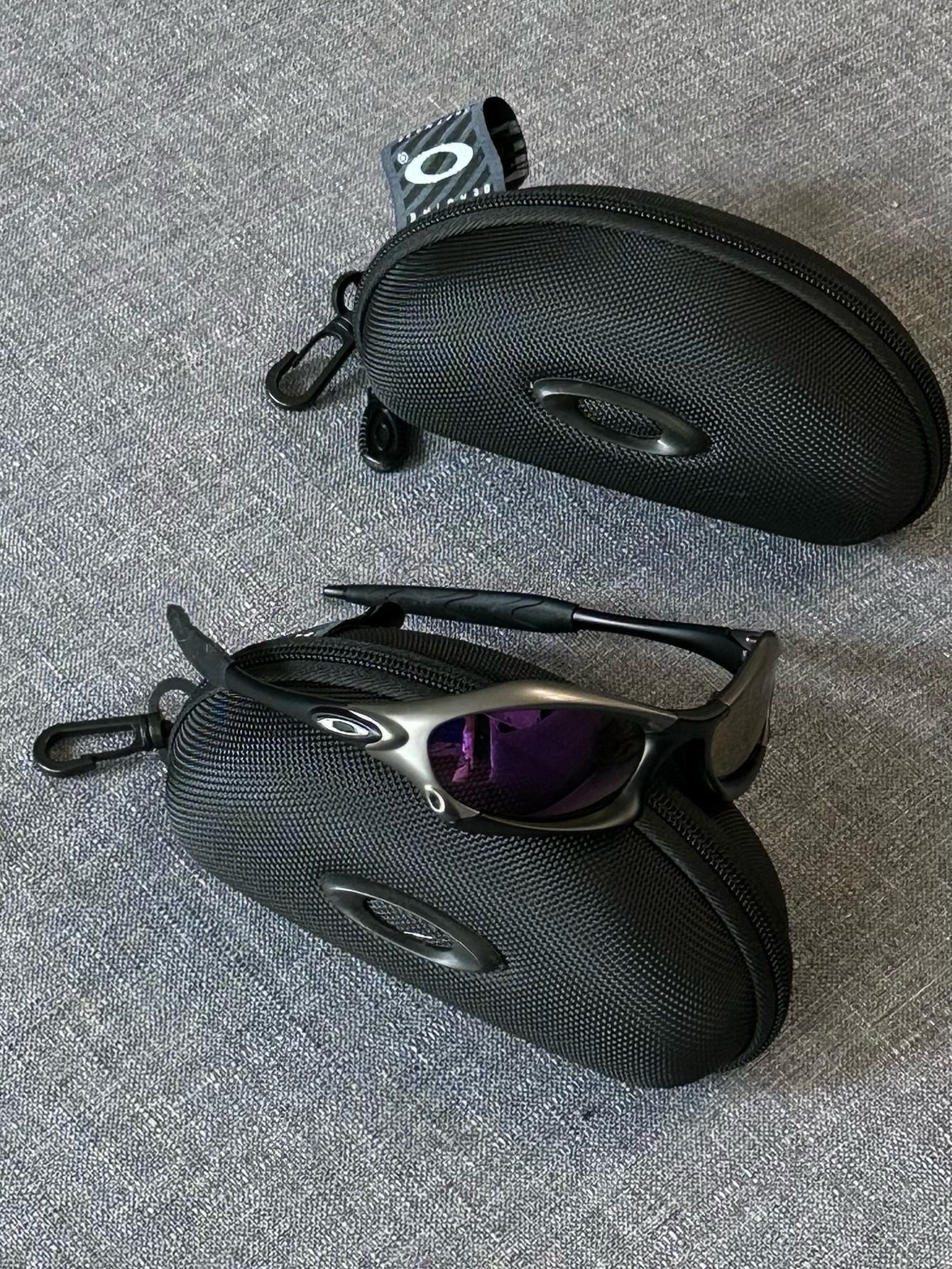Vintage Oakley Sunglasses: Charcoal Frame, Purple Lenses with Case