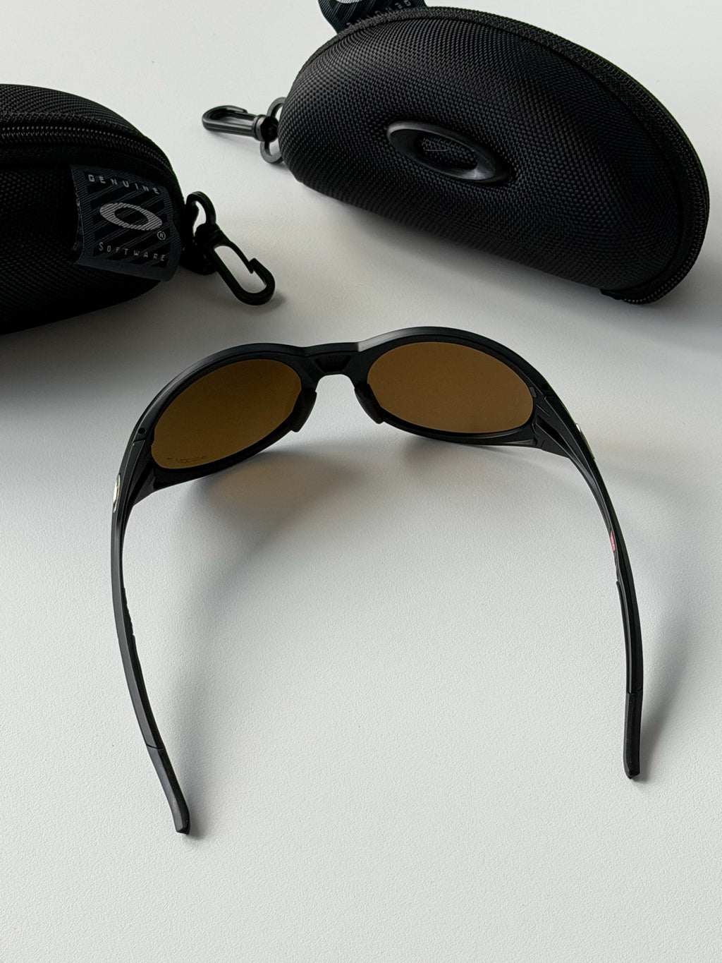 Oakley Eye Jacket Sunglasses – Matte Black Frame / Gold Mirror Lens | Vintage Y2K Wraparound Shades