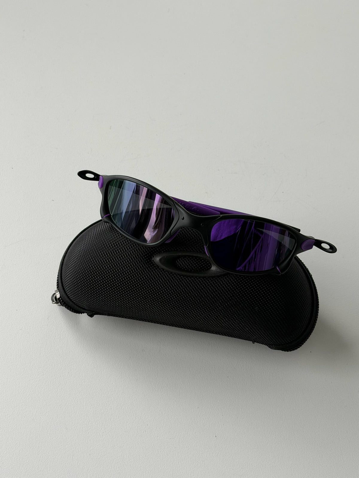 Vintage Oakley Juliet 2.0 – Black Frame / Purple Lens with Purple Accents