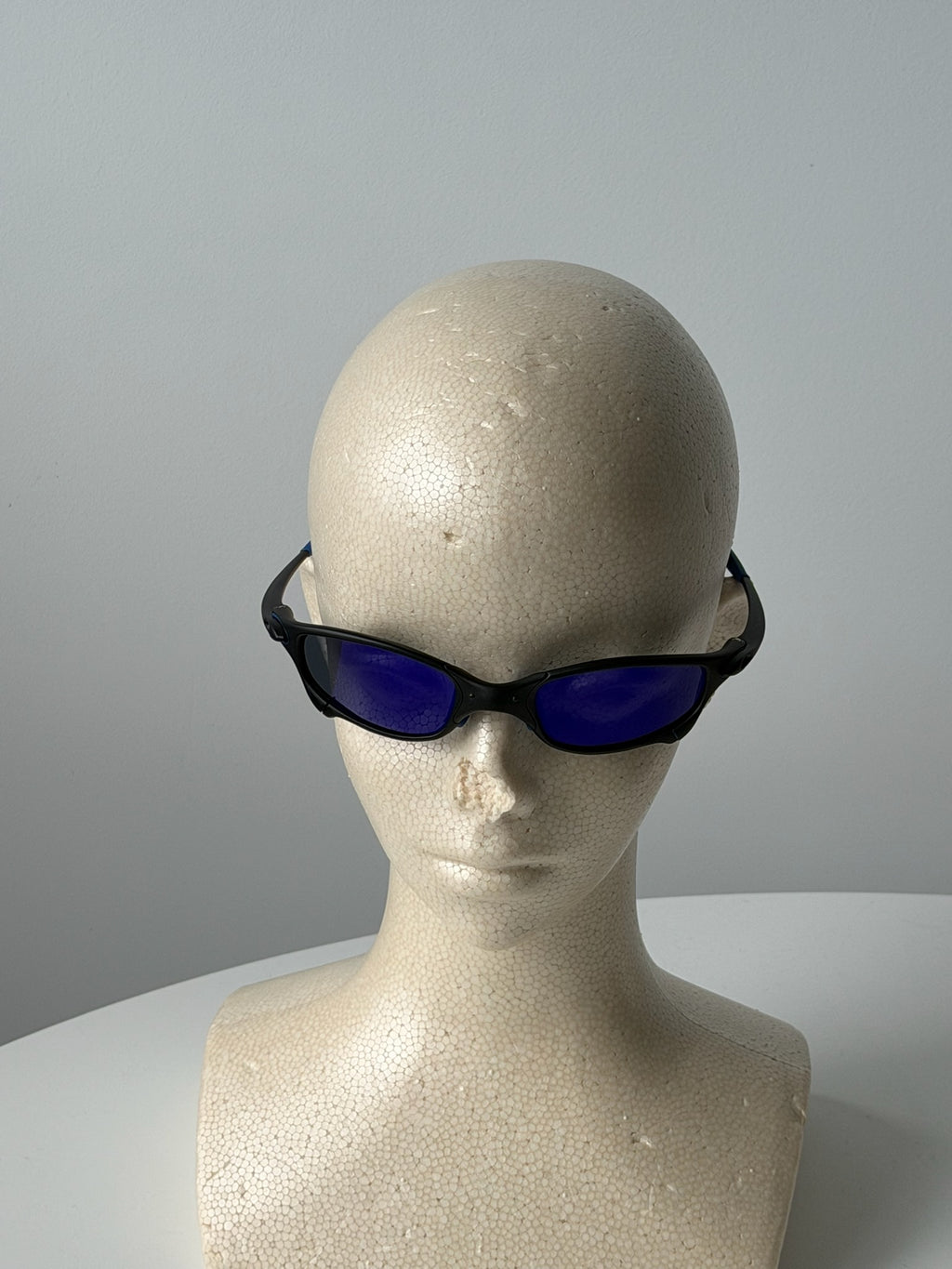 Vintage Oakley Juliet 1.0 – Black & Blue Frame / Deep Blue Mirror Lens