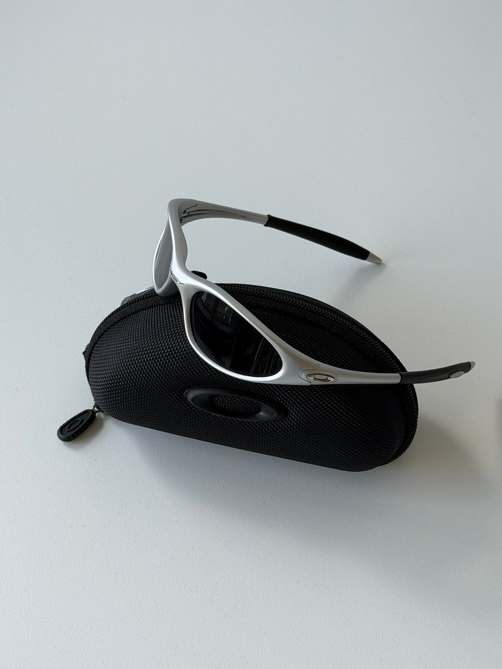 Oakley Eye Jacket Gen 1 Sunglasses – Silver / Black