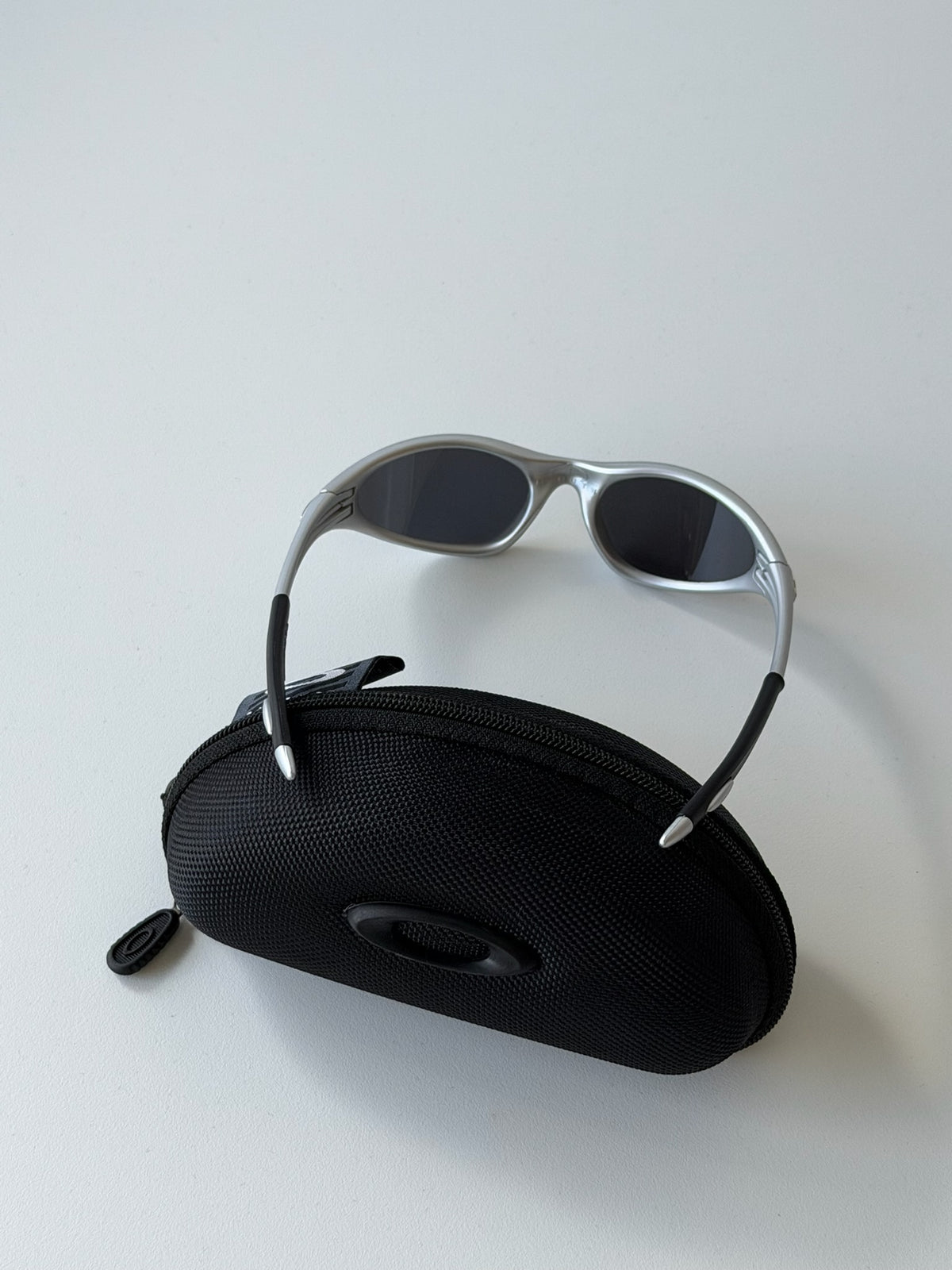 Oakley Eye Jacket Gen 1 Sunglasses – Silver / Black