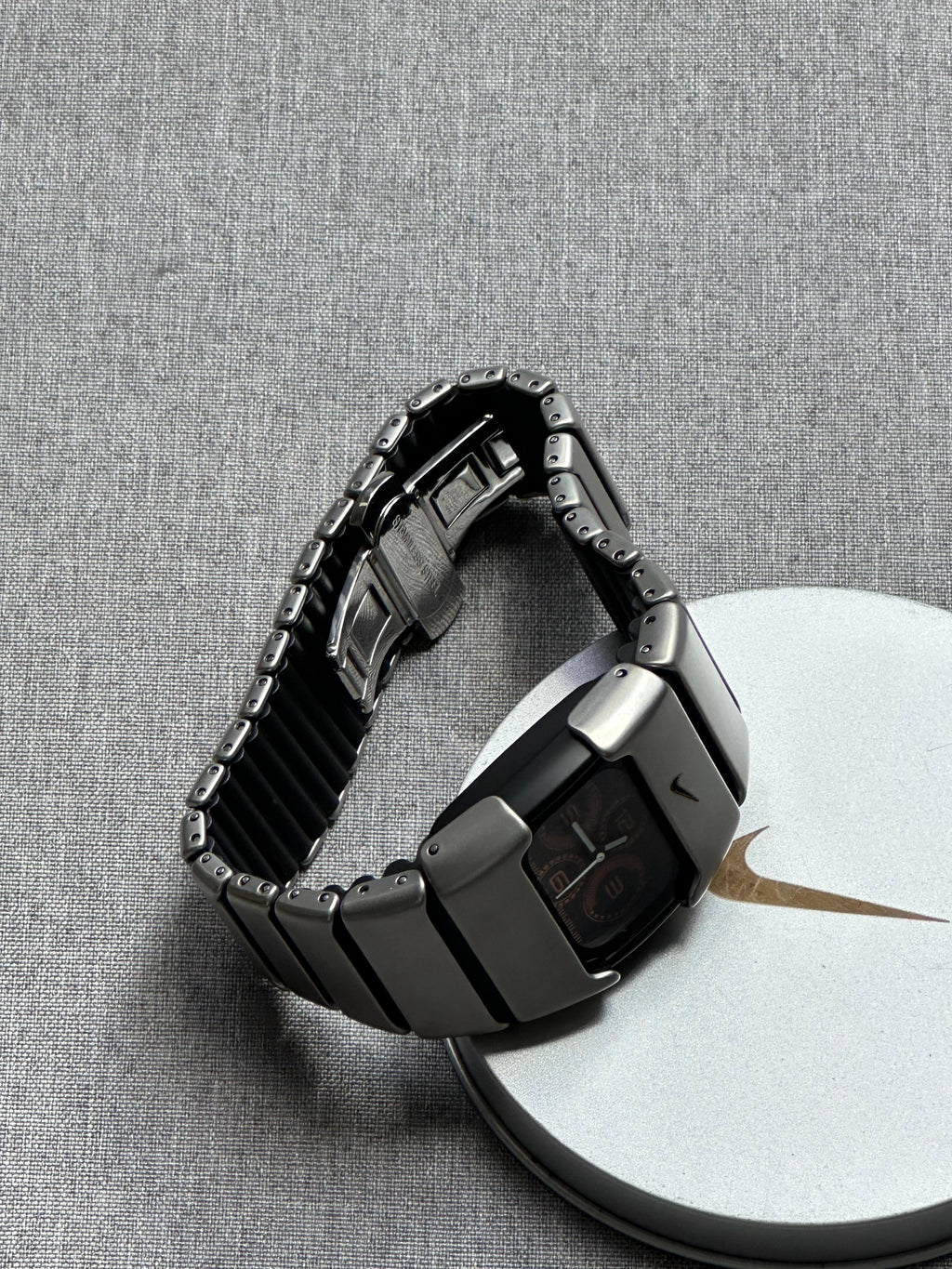 Nike D-Line Satin Silver Analogue Watch with Orange Dial | Rare Collectible | Unisex Retro Sports Timepiece