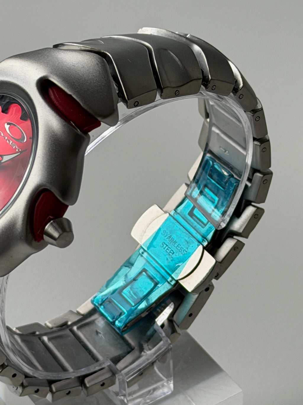 Oakley Blade Watch – Red dial Silver Matte Stainless Steel, Swiss Movement, Collectible Men’s Watch